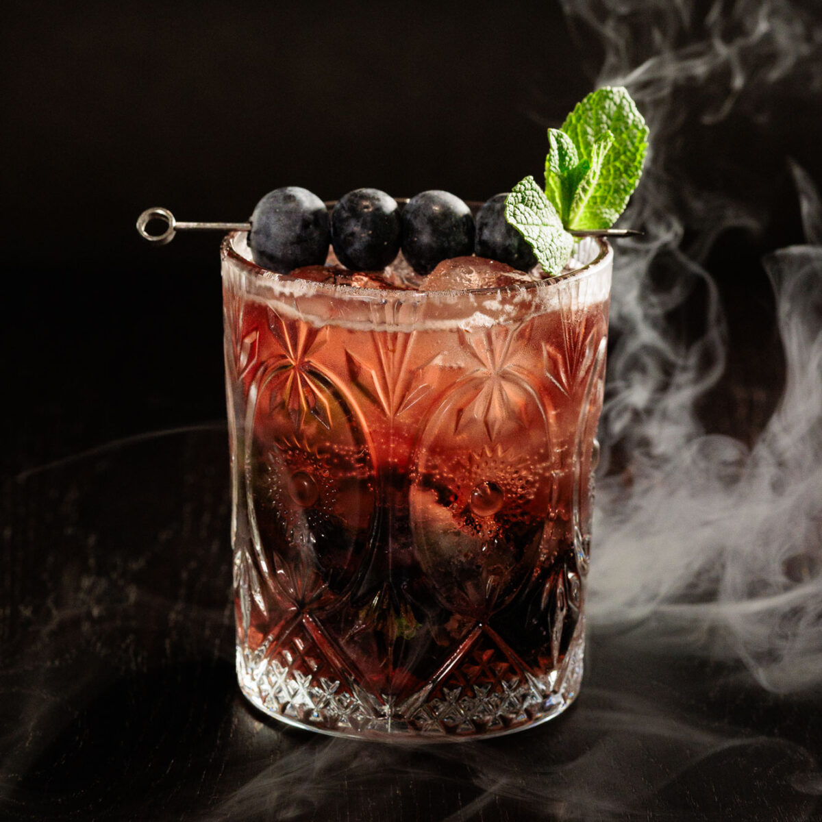 Recette de cocktail du Gin 5 - Le Défenseur-Central-Gauche - A Devil in Disguise - Gin Belge Artisanal et Premium