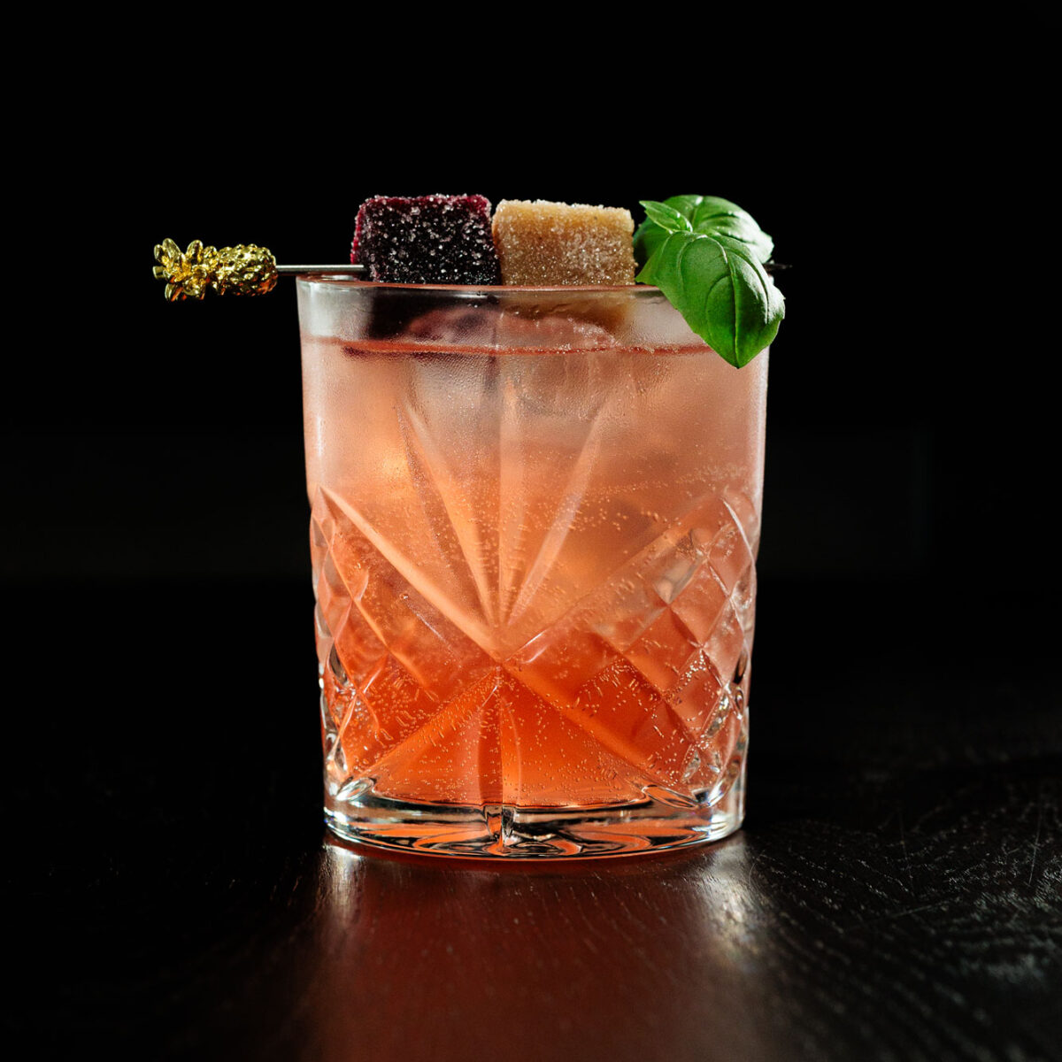 Recette de cocktail du Gin 7 - L'Ailier Droit - A Devil in Disguise - Gin Belge Artisanal et Premium